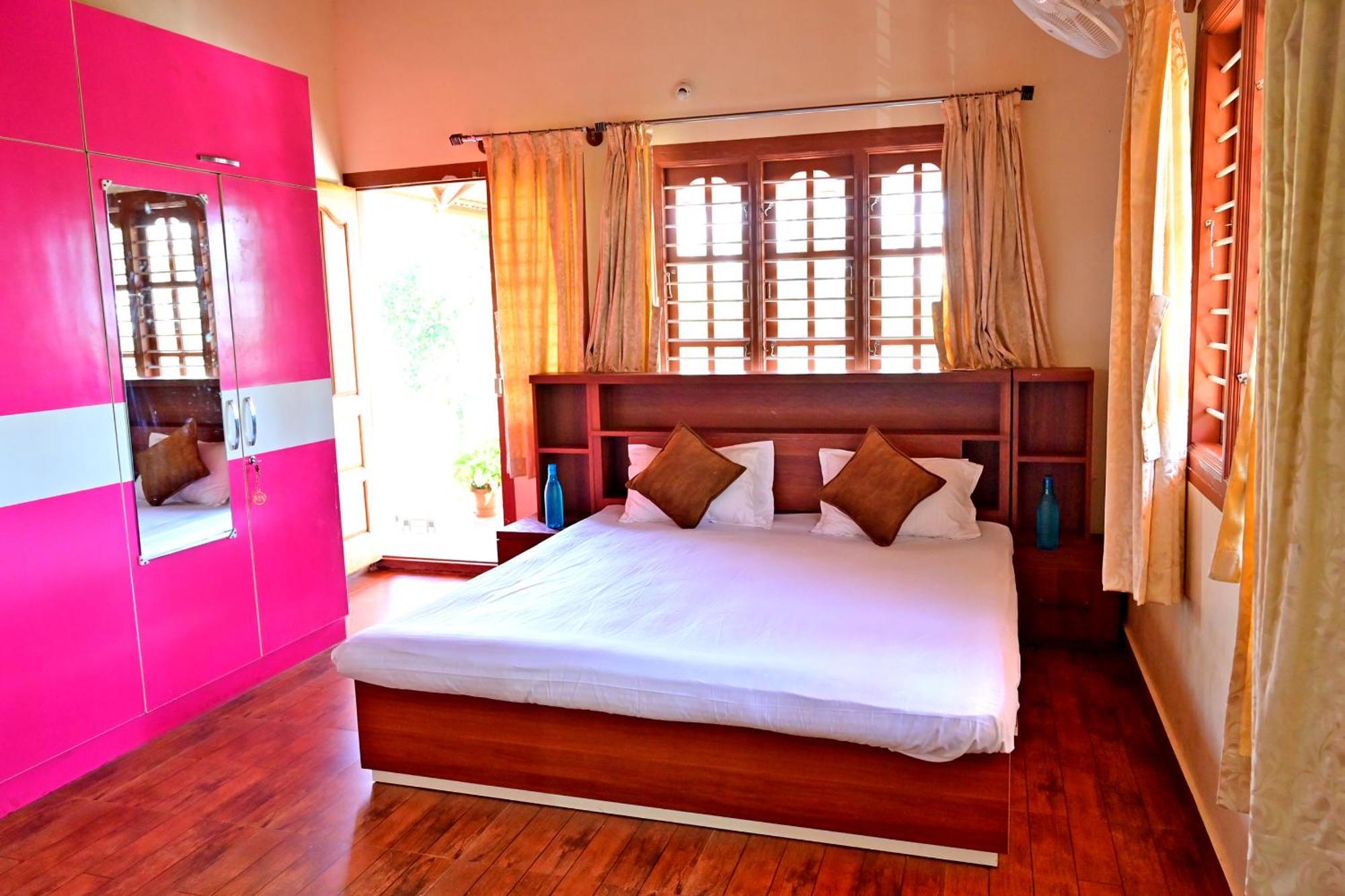 Hulihara Homestay - Full Villa, Coffee Estate & Balcony View 사클레시푸르 외부 사진