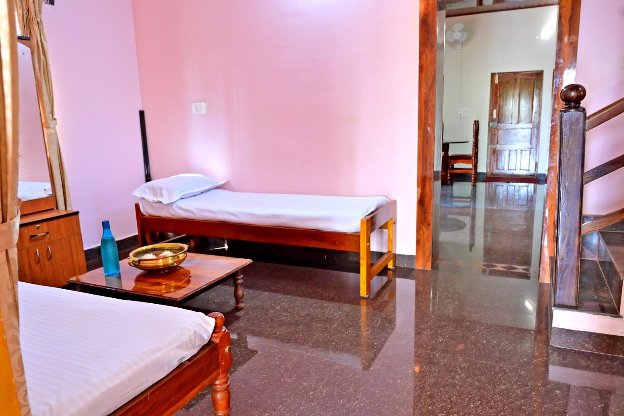 Hulihara Homestay - Full Villa, Coffee Estate & Balcony View 사클레시푸르 외부 사진