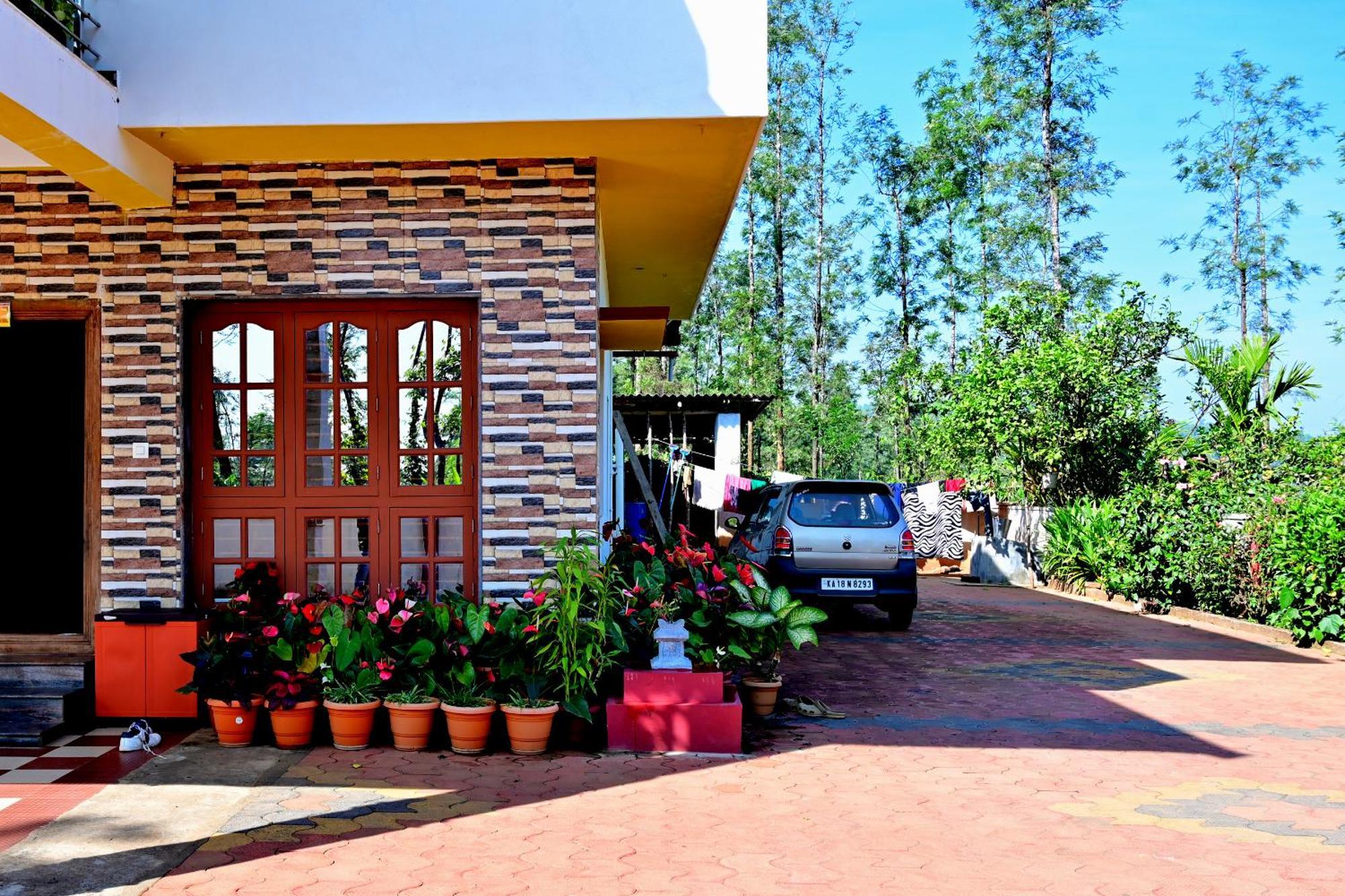 Hulihara Homestay - Full Villa, Coffee Estate & Balcony View 사클레시푸르 외부 사진
