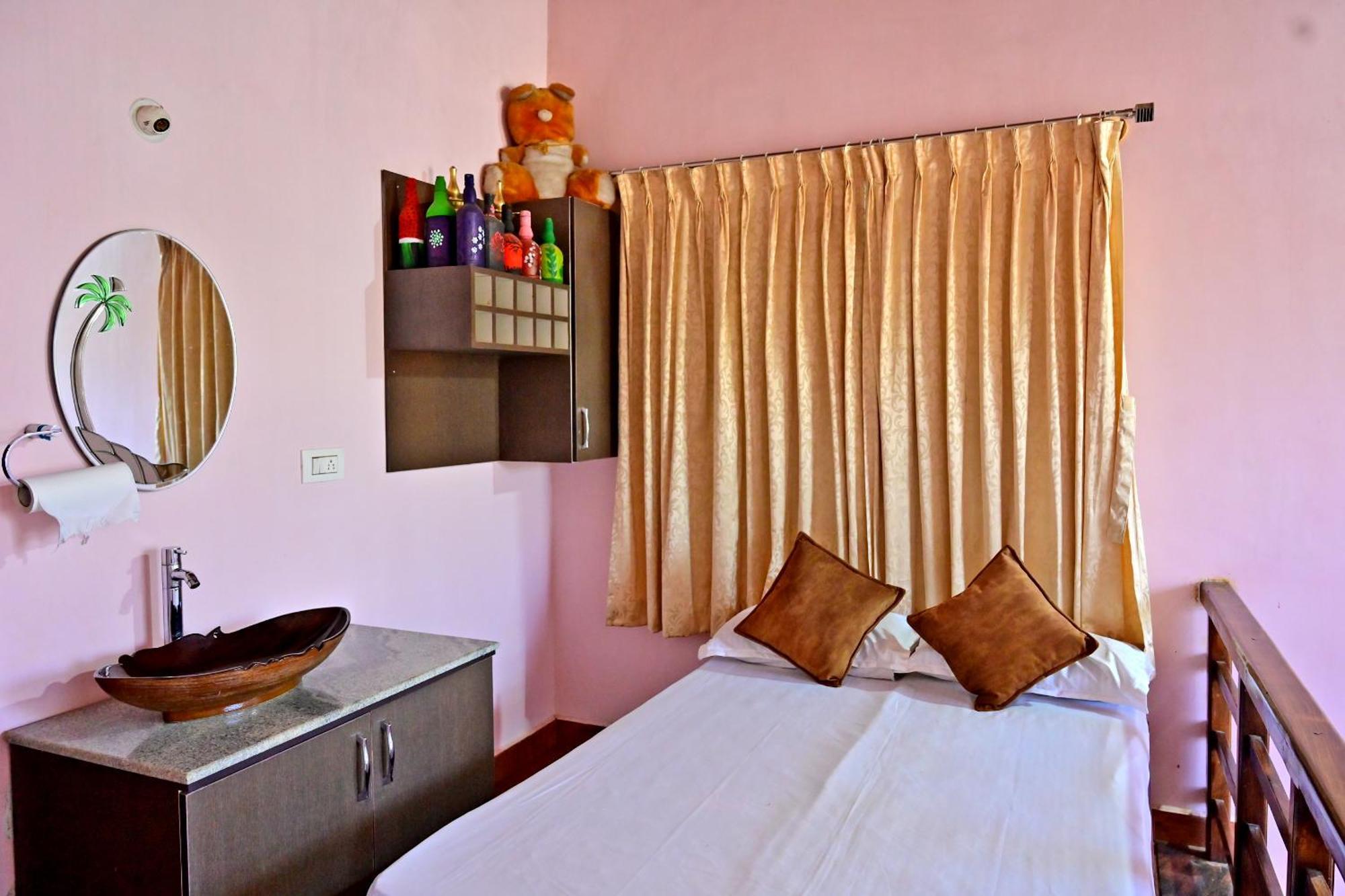 Hulihara Homestay - Full Villa, Coffee Estate & Balcony View 사클레시푸르 외부 사진